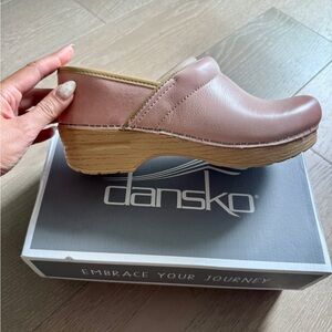 Dansko Women's Mauve Leather Mules